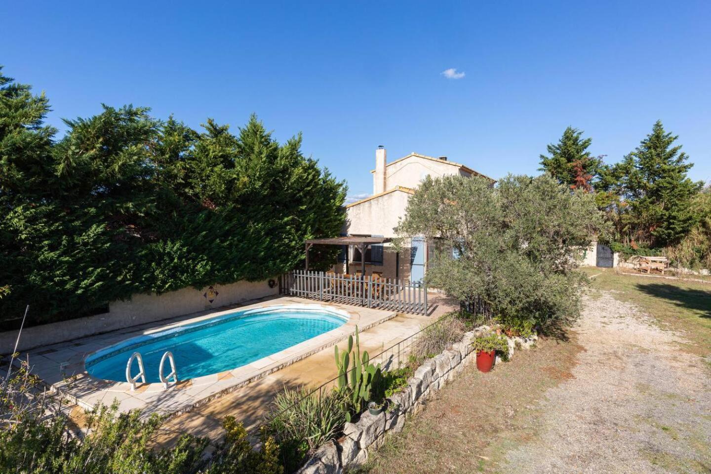 Mas Provencal De 120M2 En Camargue, Avec Piscine Et Parking Inclus, Ideal Pour Des Vacances Arles Exterior photo